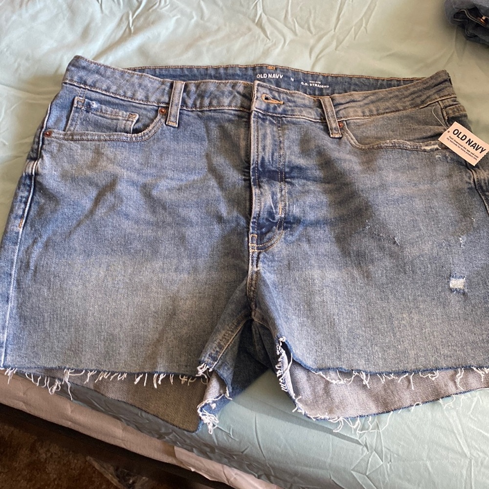 New with tags Old Navy cut off style shorts size 16